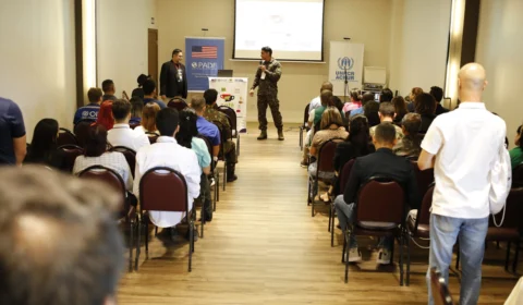 Encontro debate integração de refugiados no mercado de Boa Vista-RR