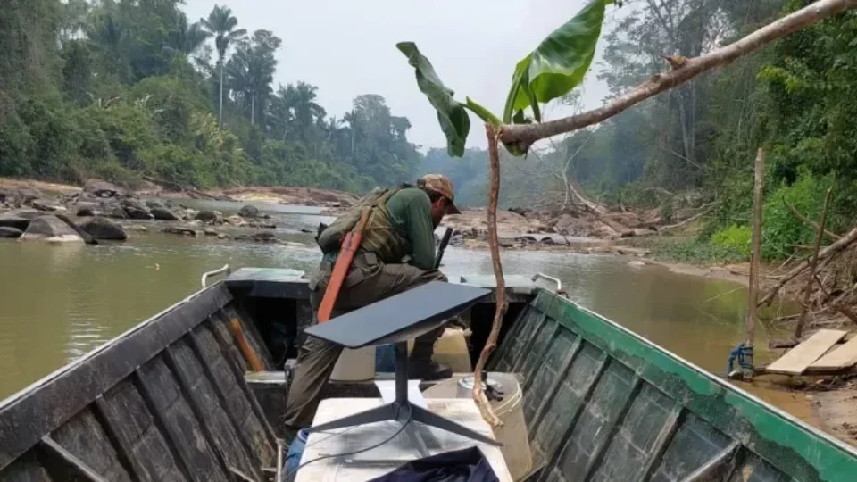 Ibama encontra 32 aparelhos da Starlink em garimpos ilegais na Amazônia
