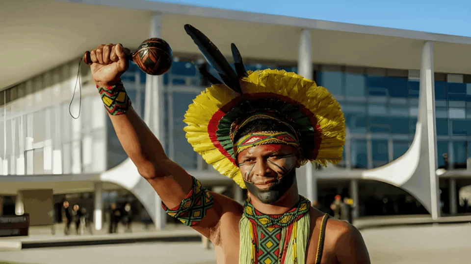 Em reunião com lideranças, Lula negocia novas demarcações de terras