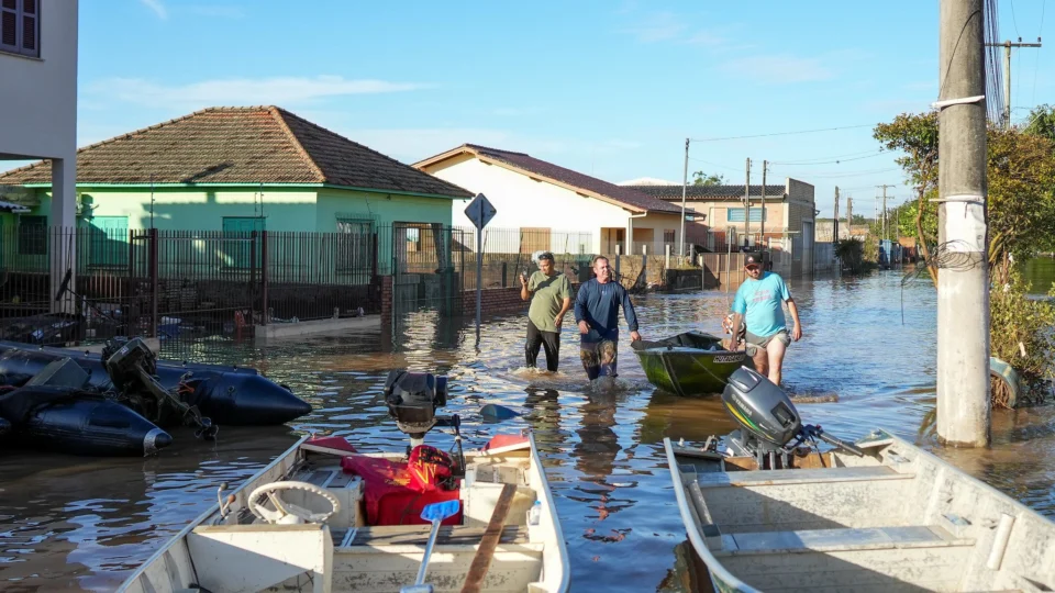 RS: 143 pessoas morreram com a tragédia causada pelas fortes  chuvas