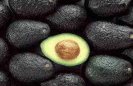 Receita fácil: chá de caroço de abacate; conheça os benefícios e aprenda a preparar