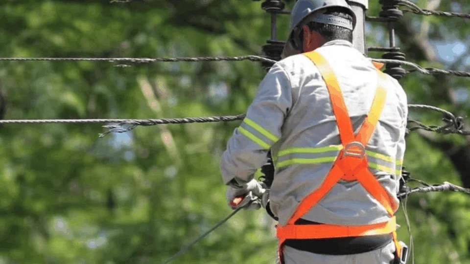Confira quais bairros de Manaus e do interior do AM devem ficar sem energia