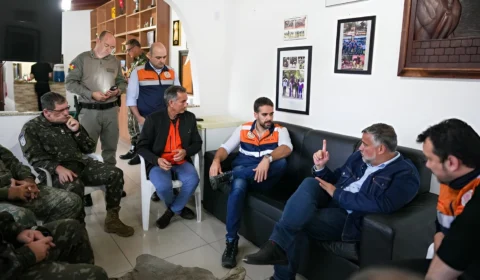 ‘Próximos dias ainda serão difíceis’, diz governador do RS em coletiva