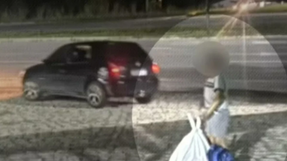 Casal abandona criança em beira de estrada no Ceará; caso é investigado