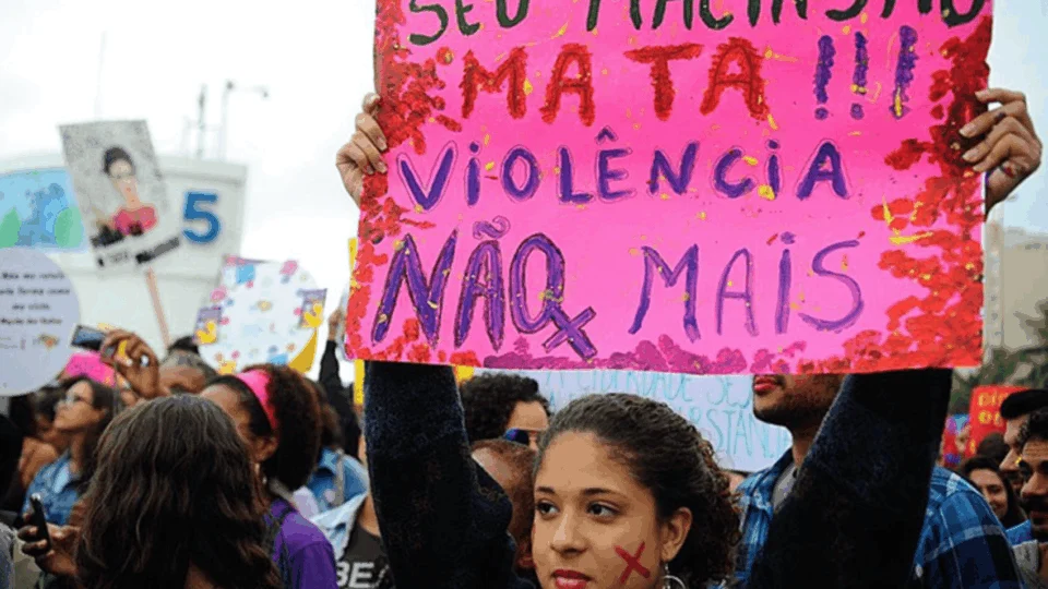 Condenados por violência doméstica podem perder direito aos bens