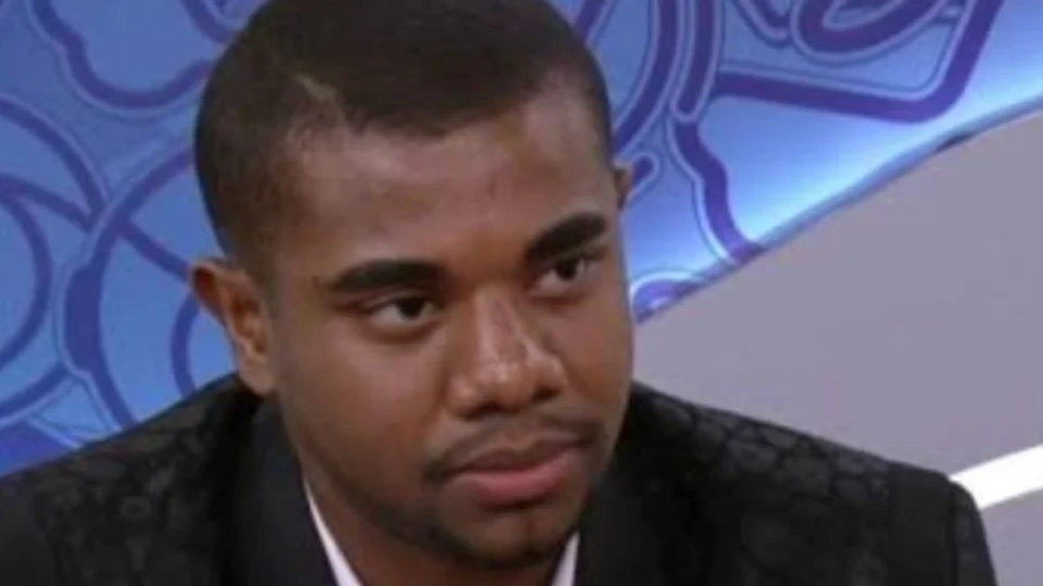 Davi Britto fala sobre novo amor após termino com Mani