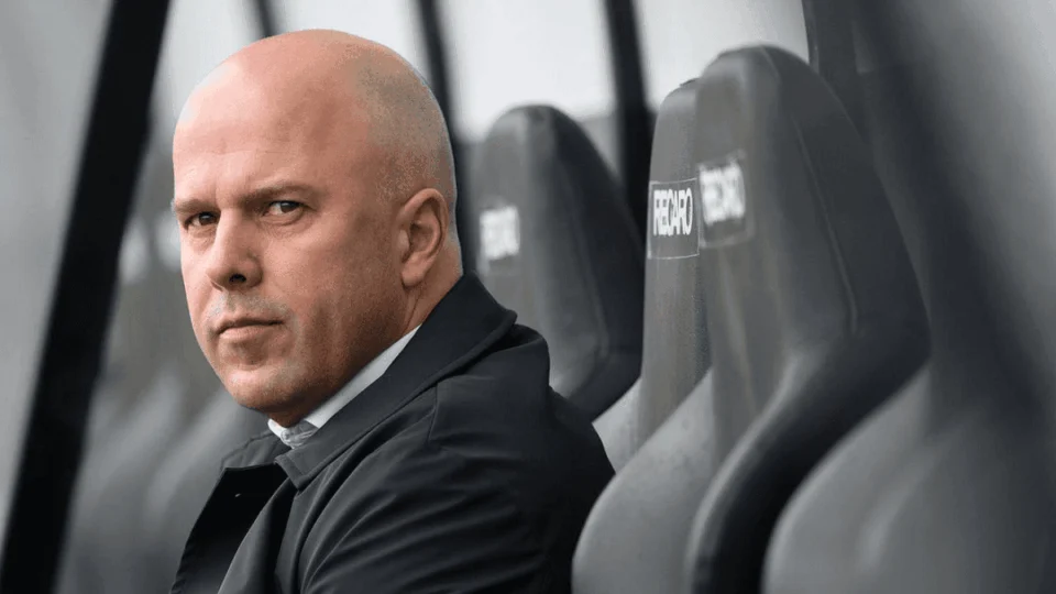 Liverpool anuncia novo treinador para o comando da equipe