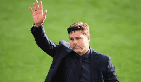 Chelsea anuncia saída de treinador do comando da equipe