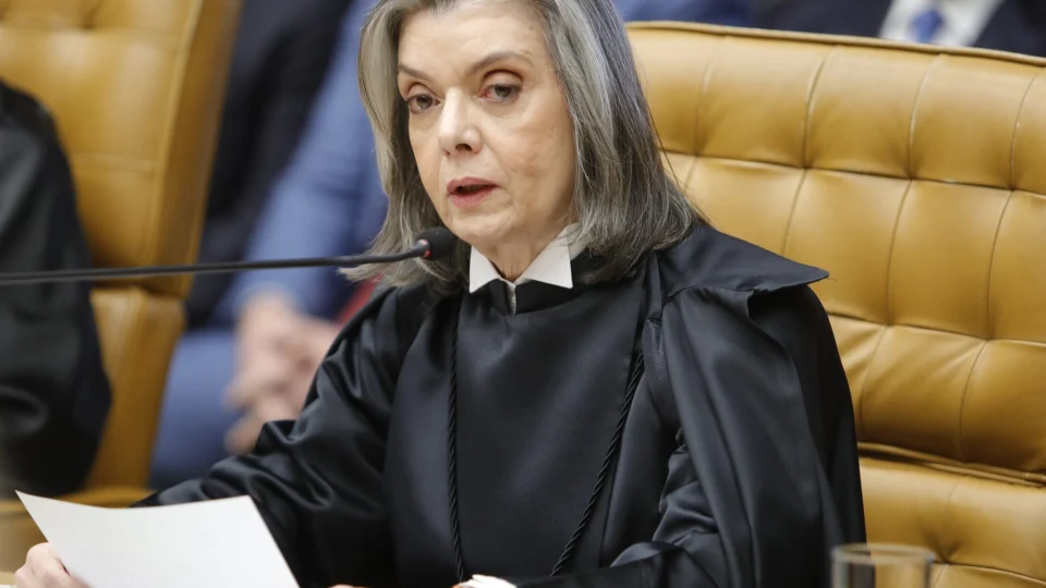 TSE: Cármen Lúcia substitui hoje Moraes na presidência