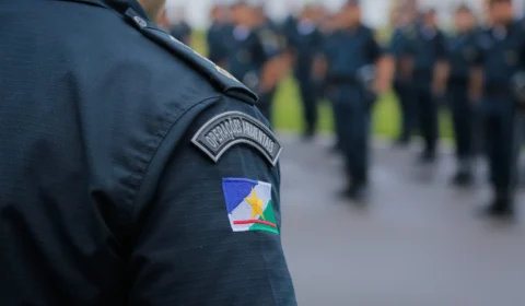 Policial dispara contra carro após discussão no trânsito e acaba detido