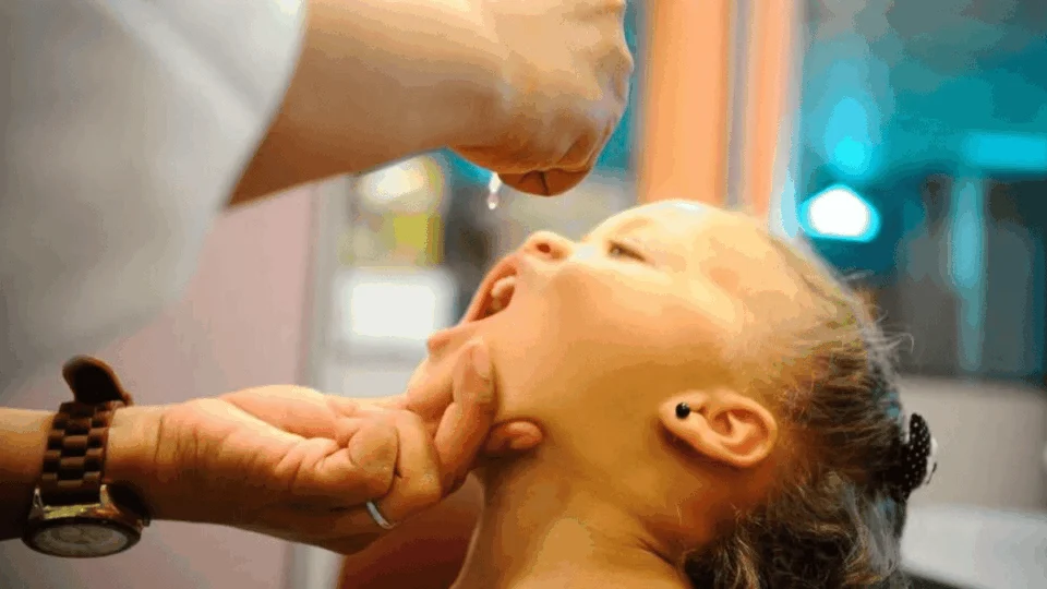 Manaus inicia campanha de vacinação contra pólio nesta segunda (27)