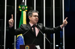 Vetos: ‘O jogo é jogado e lambari é pescado’, diz Randolfe