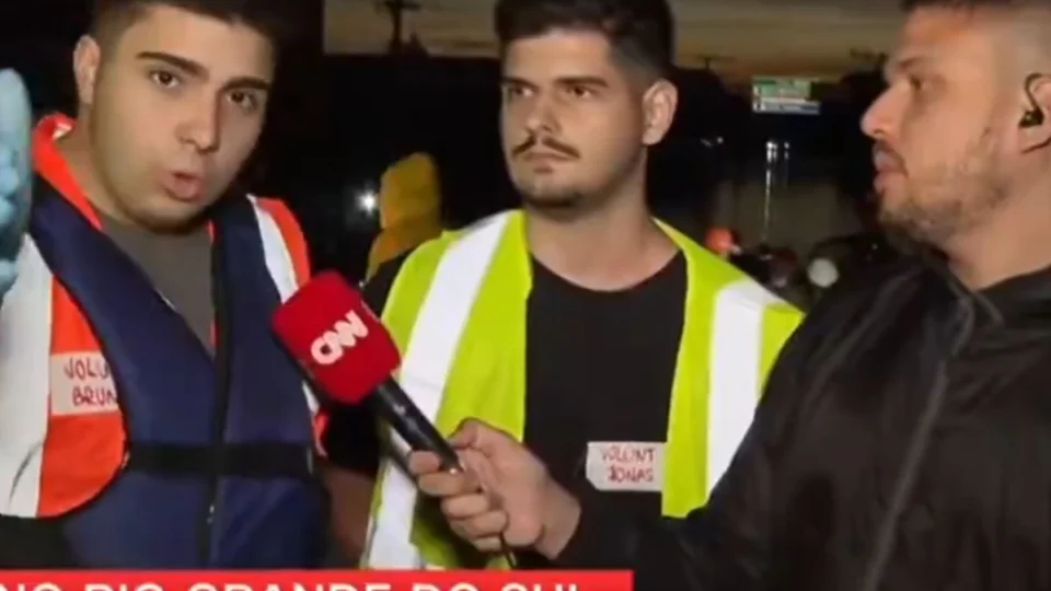VÍDEO: socorrista manda recado para Globo ao vivo na CNN e é repreendido
