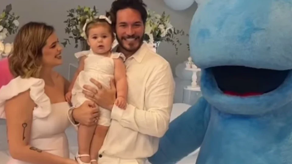 Em vídeo, Viih Tube e Eliezer descobrem sexo do segundo filho