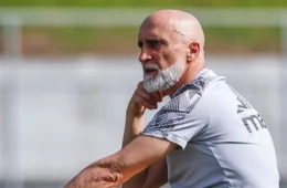 Vasco: Novo treinador deve chegar ao Brasil no final de semana