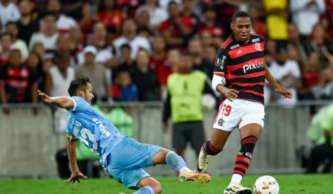 Flamengo: Lorran consegue mais minutos com Tite