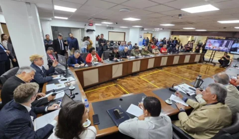 Parlamentares do Sul acionam Justiça para adiar Enem dos Concursos