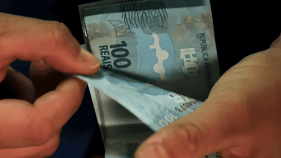 Auxílio de R$ 5,1 mil; saiba quem tem direito e quando vai receber