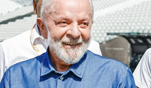 Lula confirma que irá seguir com veto a desoneração da folha