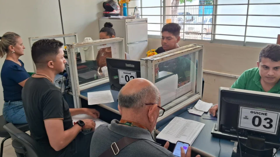Seletivo em Roraima tem vagas para cuidadores de alunos e intérpretes de libras