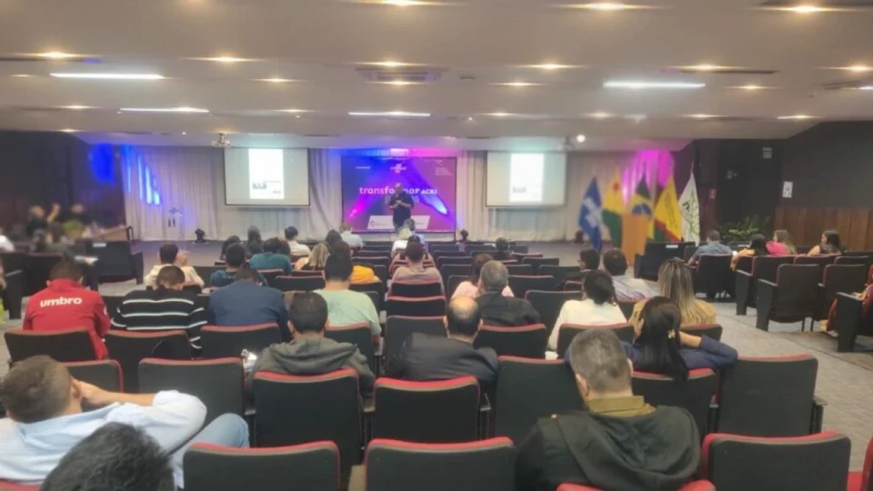 Governo do Acre apresenta Comprac como case de sucesso em evento econômico