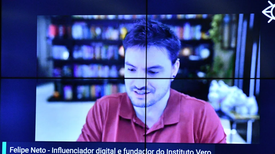 MPF pede arquivamento de processo de Lira contra Felipe Neto