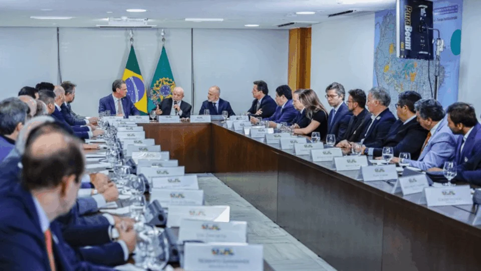 Indústria anuncia doação de 2 mil toneladas de carne para o RS