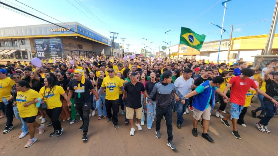 ‘Marcha para Jesus’ reúne milhares de religiosos no Acre