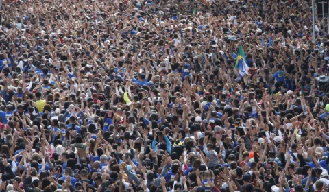 Marcha para Jesus reúne milhares de pessoas em São Paulo