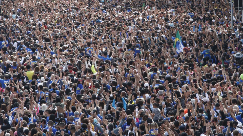 Marcha para Jesus reúne milhares de pessoas em São Paulo
