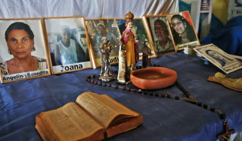 Quilombolas se reúnem em Brasília e marcham até o Congresso Nacional