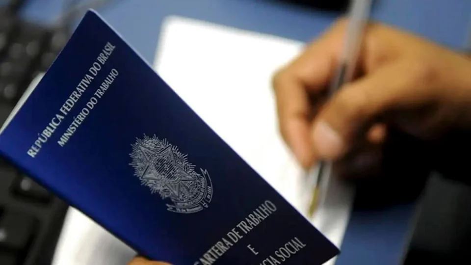 Sines ofertam mais de 600 vagas nesta segunda-feira (20) em Manaus