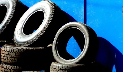 Caminhoneiros podem ficar isentos de impostos na compra de pneus