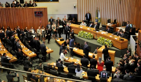 DF: deputados aprovam projeto de combate à crises na saúde