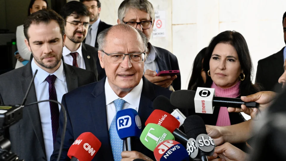 Alckmin encerra missão à China e Brasil receberá R$ 24 bilhões em créditos