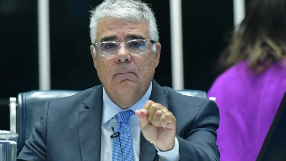 Senador anuncia assinaturas para CPI do Banco Master: ‘Davi Alcolumbre não tem mais desculpa’