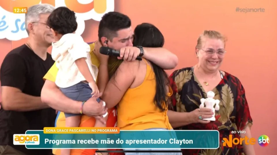 Clayton Pascarelli se despede da TV Norte e se emociona durante homenagens