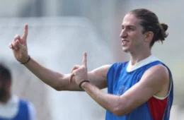 Flamengo anuncia Filipe Luís no time sub-20