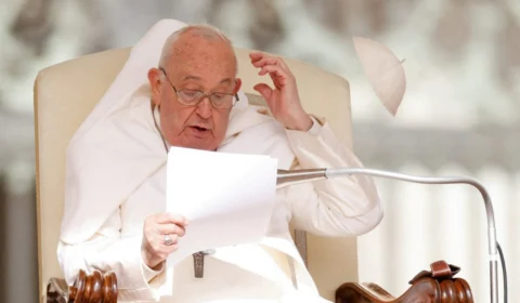 Papa critica legalização das drogas e chama traficantes de ‘assassinos’