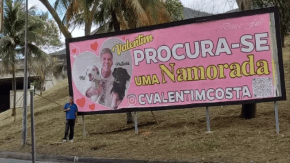 Em Busca do Amor: viúvo paga R$ 40 mil em outdoors para encontrar namorada