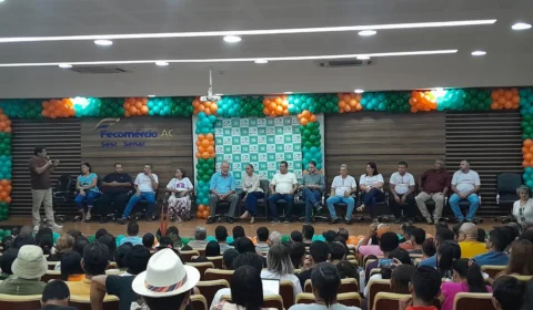 Marina Silva palestra no Acre e pede apoio a candidato do MDB