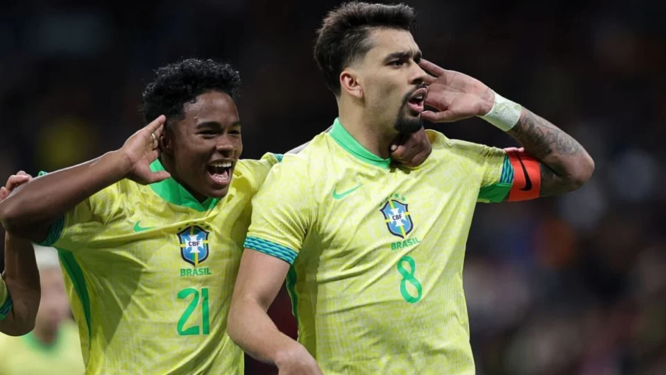 Brasil enfrenta o México neste sábado (8), nos EUA