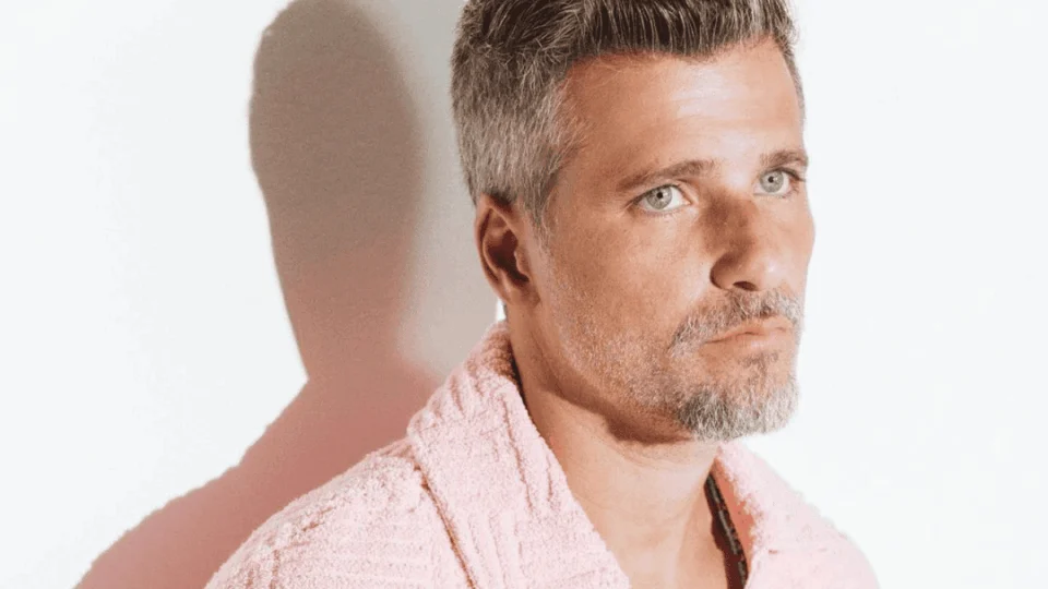 Gagliasso revela que perdeu virgindade aos 13 anos com garota de programa