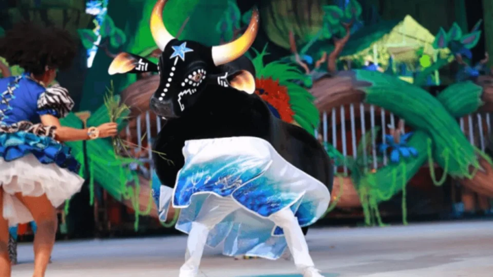 Parintins 2024: Caprichoso reúne torcida no ‘Boi de Rua’ neste sábado, 22