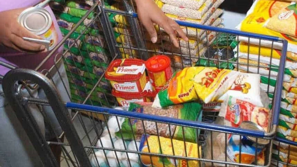 Cesta básica registra queda de 0,45% em junho, informa Fecomércio-AC