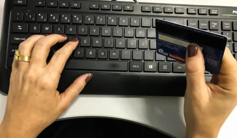 Medicamentos estão livres da taxa para compras de até US$ 50