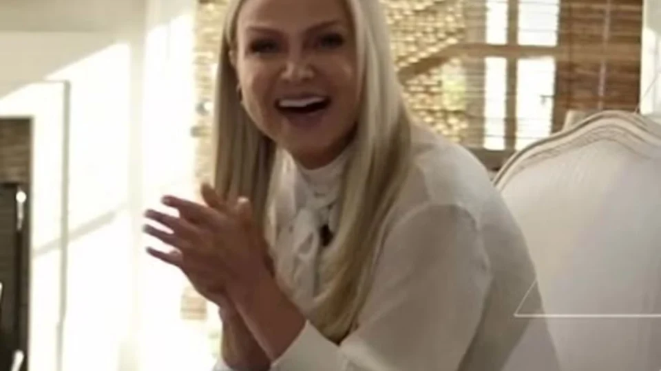 Eliana se emociona ao falar de mudança de trabalho aos 50 anos