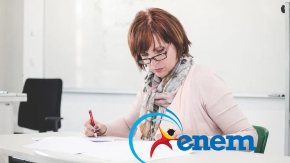 Enem 2024: Cebraspe abre inscrição para corretor de redação