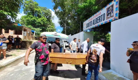 Integrante de quadrilha junina é enterrada sob acusações de negligência