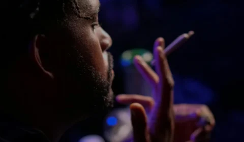 Cor da pele pode ser a diferença entre traficante e usuário